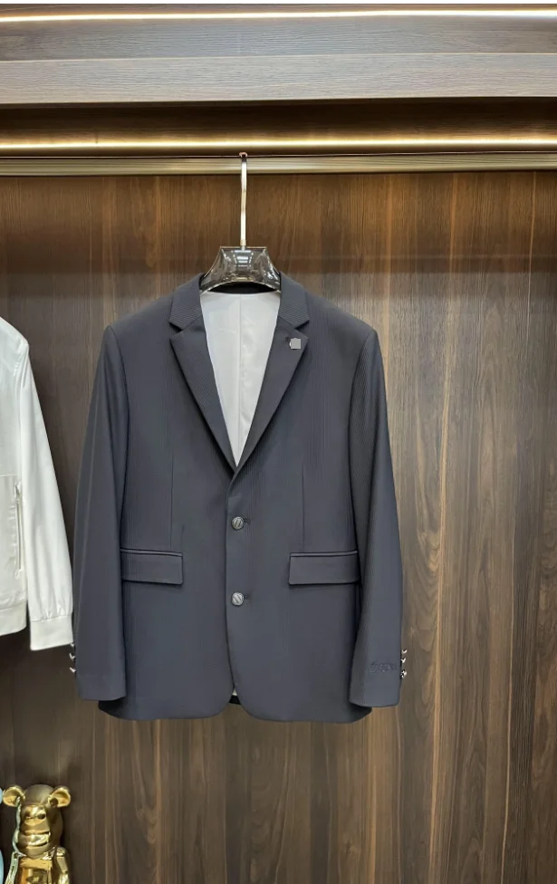 BILLIONAIRE SIJITONGDA Men's new casual suit jacket high-end quality comfortable synthetic fabric M -XXXL
BILLIONAIRE SIJITONGDA Men's new casual suit jacket high-end quality comfortable synthetic fabric M -XXXL
