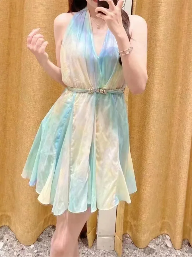 2024 new French style colorful mini dress halter neck waist backless sexy evening birthday party mini dress
2024 new French style colorful mini dress halter neck waist backless sexy evening birthday party mini dress