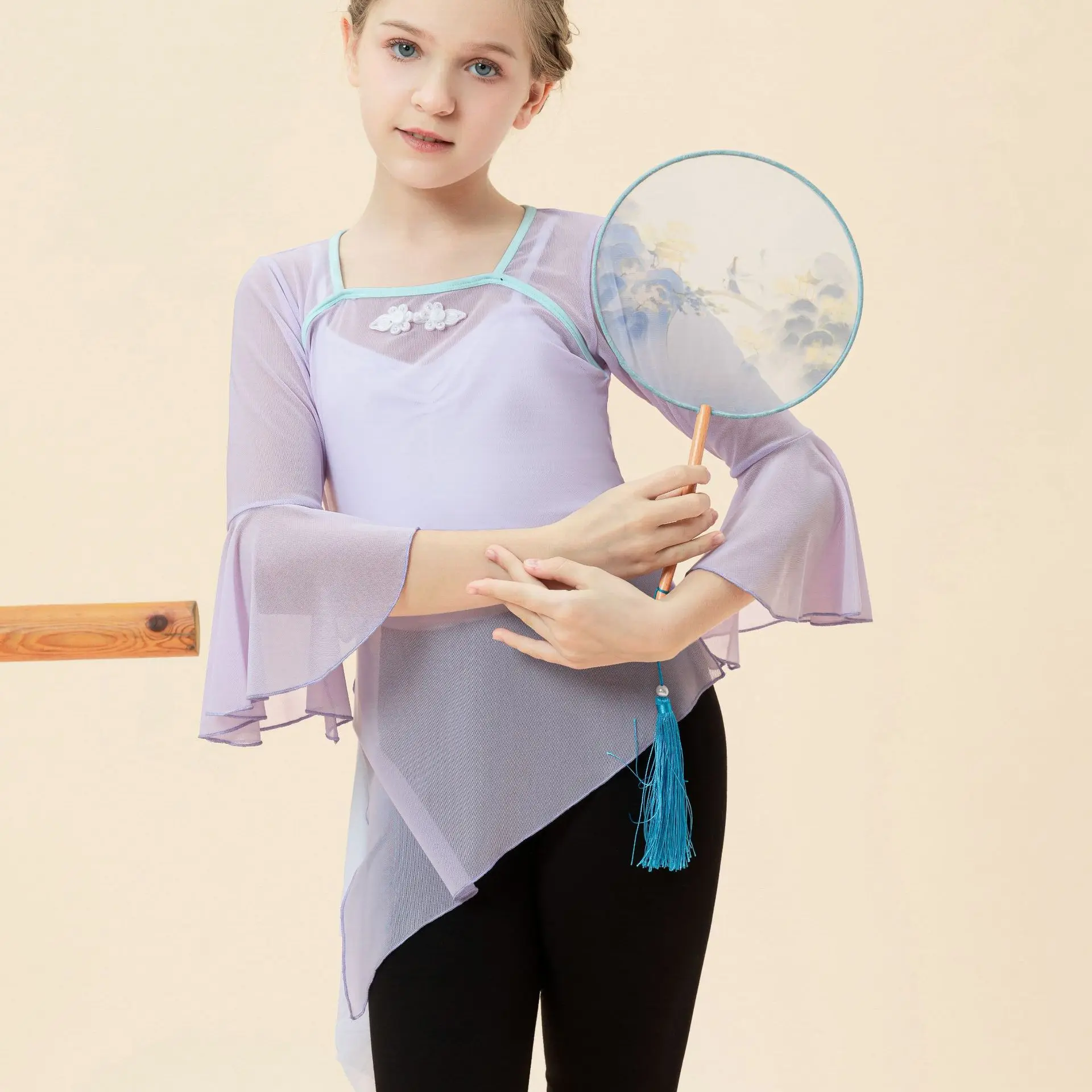 lassical Dance Costume Girls Saree Chinese Dance Body Rhyme Practice Clothes Gradient Folk Dance Performance Clothes Set
lassical Dance Costume Girls Saree Chinese Dance Body Rhyme Practice Clothes Gradient Folk Dance Performance Clothes Set