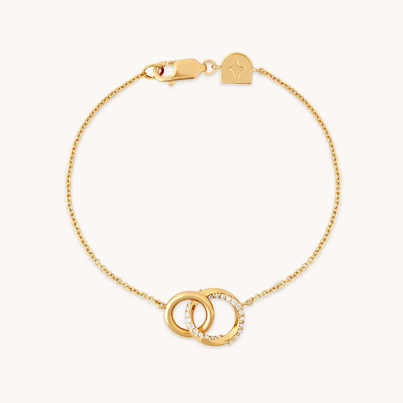 Браслет из стерлингового серебра S925 с инкрустацией цирконами, двойное кольцо, двухцветный, унисекс, универсальный, персонализированный, высококачественные ювелирные изделия, модный подарок
Браслет из стерлингового серебра S925 с инкрустацией цирконами, двойное кольцо, двухцветный, унисекс, универсальный, персонализированный, высококачественные ювелирные изделия, модный подарок