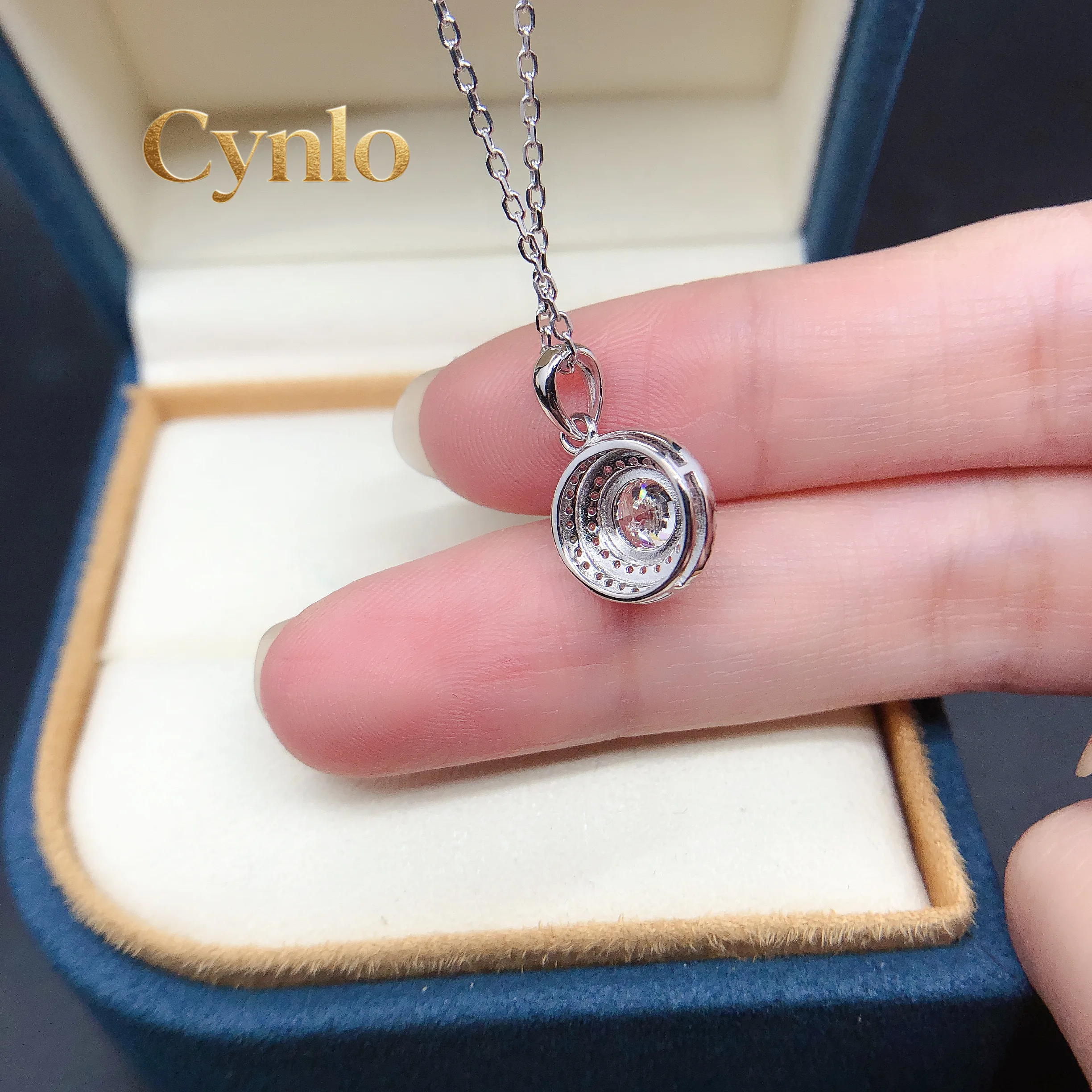 Cynlo Jewelry Luxury 1Ct Round Cut D Color VVS1 Moissanite Pendant for Women Solid Platinum 950 Pendant Necklace P082
Cynlo Jewelry Luxury 1Ct Round Cut D Color VVS1 Moissanite Pendant for Women Solid Platinum 950 Pendant Necklace P082