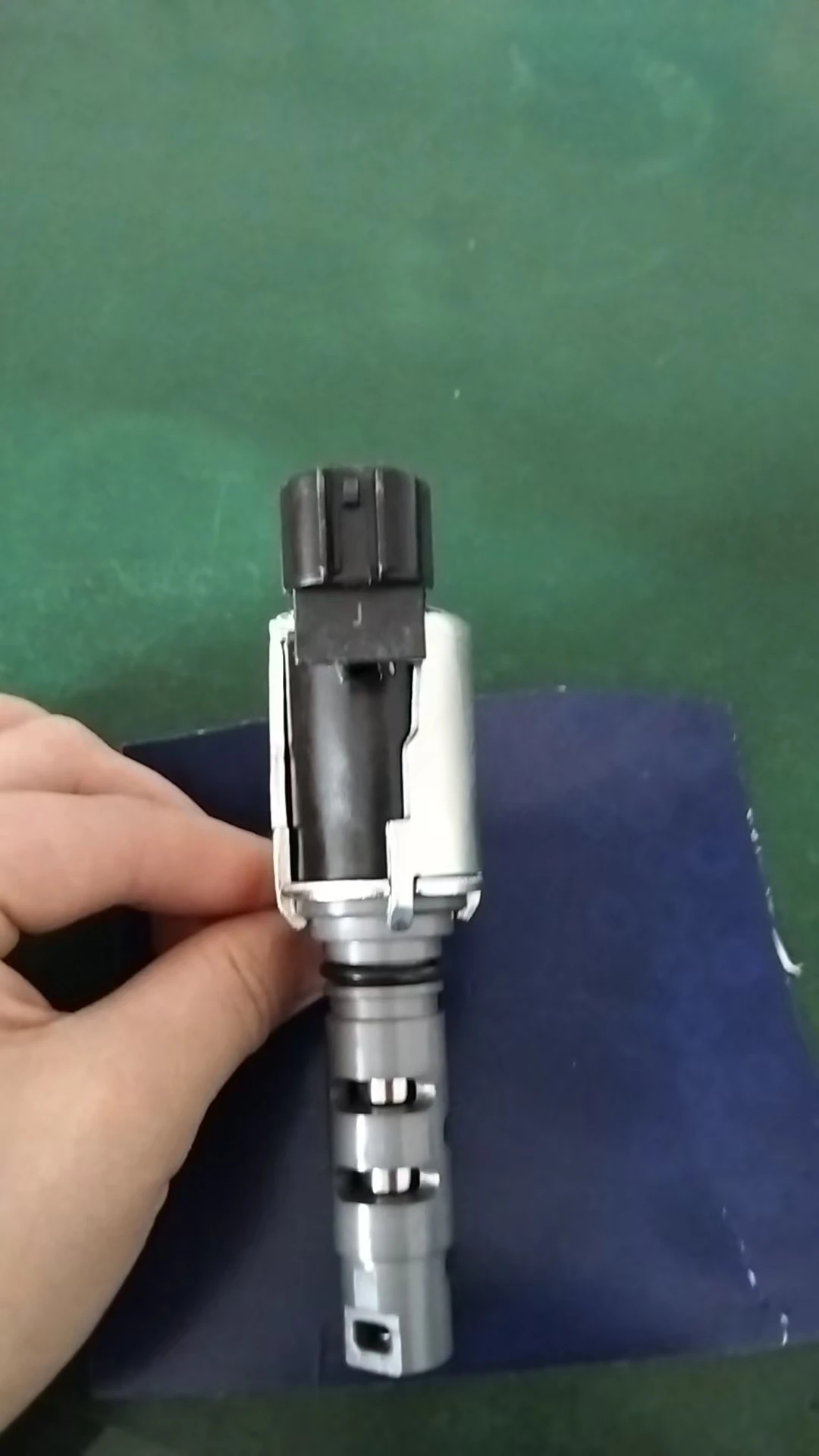Oil Control Variable Valve for 1az 2az Timing Solenoid VVT Valve 15330-28020
Oil Control Variable Valve for 1az 2az Timing Solenoid VVT Valve 15330-28020
