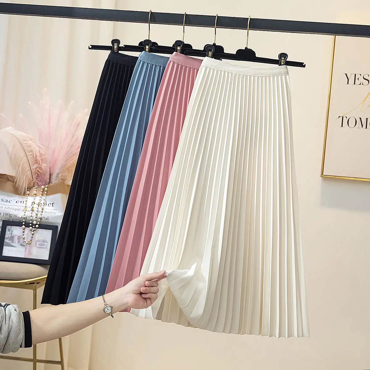 2024 Women Spring Summer New Elegant Solid Color Pleated Skirt Female High Waist Long Ladies Loose Casual A-line Skirts O710
2024 Women Spring Summer New Elegant Solid Color Pleated Skirt Female High Waist Long Ladies Loose Casual A-line Skirts O710