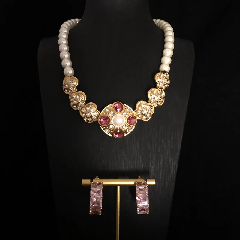 Middle heavy industry pink purple glass pearl necklace zircon earrings set port style French vintage necklace ear loops
Middle heavy industry pink purple glass pearl necklace zircon earrings set port style French vintage necklace ear loops