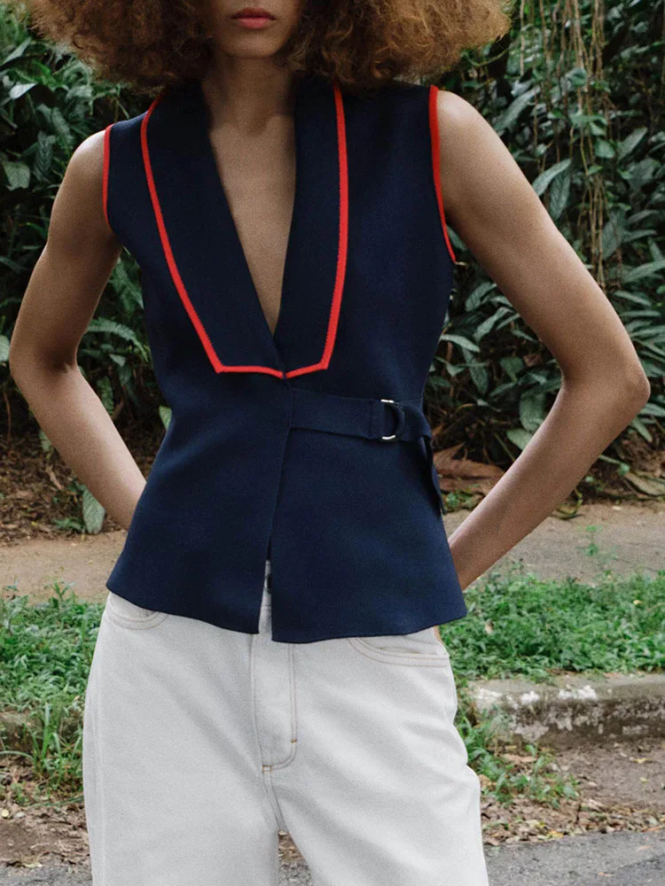 Fashionable Sweet Sleeveless V-Neck Double Button Double Closure Vest New Summer 2026 Women's Wear Slim Fit Traditional Chine...
Fashionable Sweet Sleeveless V-Neck Double Button Double Closure Vest New Summer 2026 Women's Wear Slim Fit Traditional Chine...