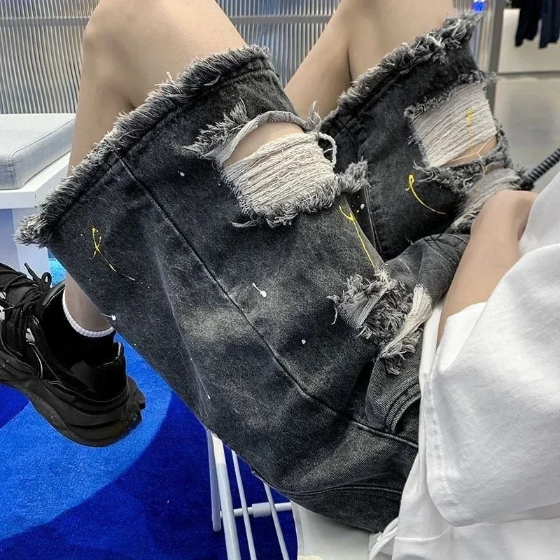 Baggy Wide Long Man Denim Shorts Short Jeans Pants for Men with Pockets Big Size Oversize Ripped Half Bermuda Loose Rude Luxury
Baggy Wide Long Man Denim Shorts Short Jeans Pants for Men with Pockets Big Size Oversize Ripped Half Bermuda Loose Rude Luxury