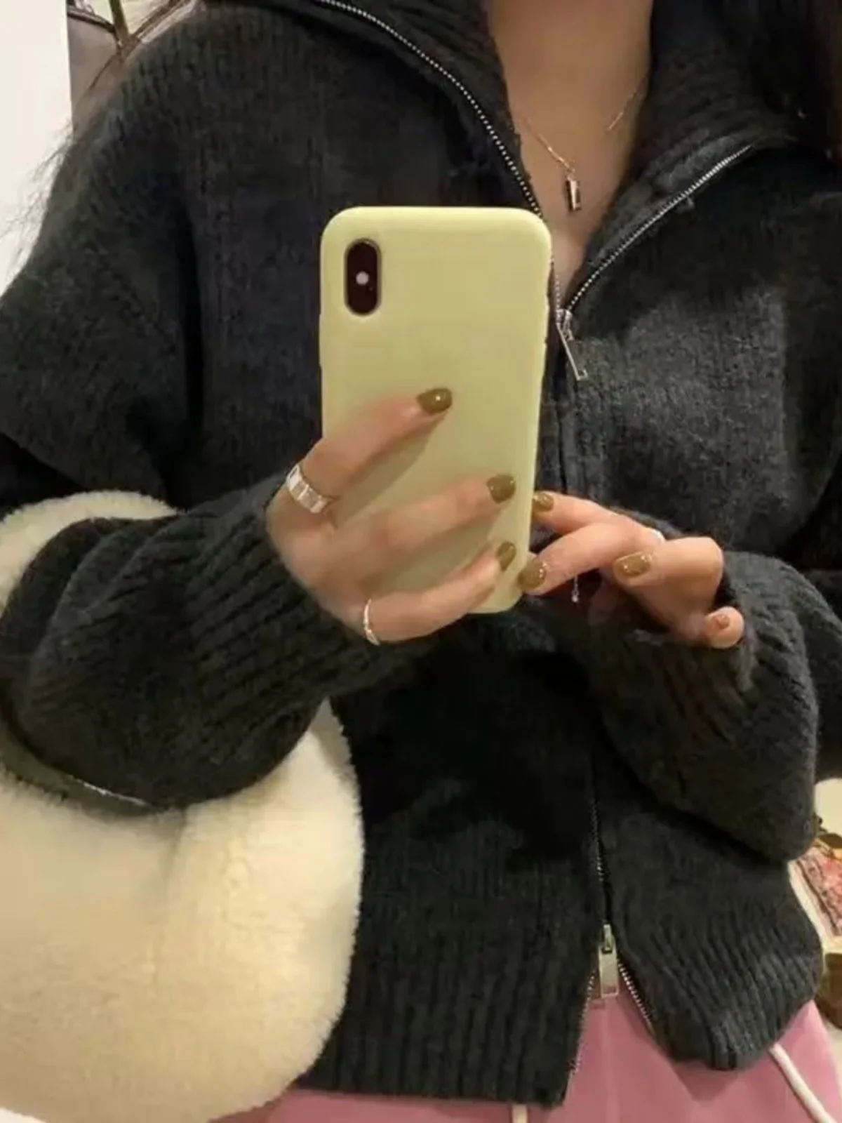 Thin ort Knitted Cardigan Women's Open Front ort Sve V-Ne Color Street Sle Loose Fit Spring Faion
Thin ort Knitted Cardigan Women's Open Front ort Sve V-Ne Color Street Sle Loose Fit Spring Faion