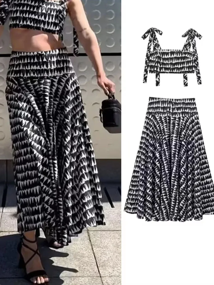 2024 Summer Women Skirts Set Black Print Zipper High Waist Long Skirt+ With Bow Strapless Sexy Backless Crop Tops Casual
2024 Summer Women Skirts Set Black Print Zipper High Waist Long Skirt+ With Bow Strapless Sexy Backless Crop Tops Casual