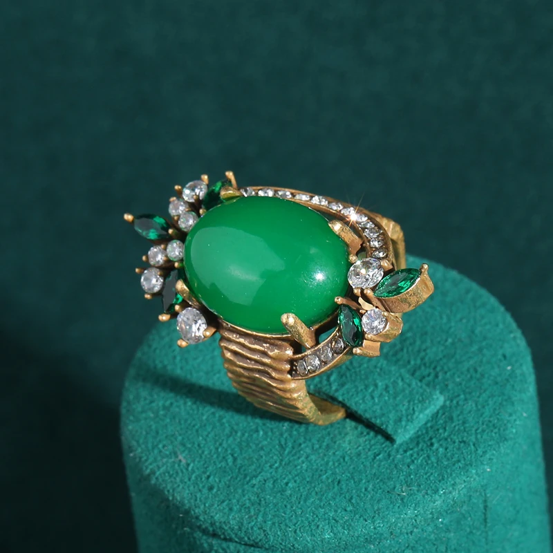 Vintage Emerald Green Rings For Woman Stone Rhinestones Retro Oval Antique Jewelry Girls Fashion Valentine Mothers Day Gift 2025
Vintage Emerald Green Rings For Woman Stone Rhinestones Retro Oval Antique Jewelry Girls Fashion Valentine Mothers Day Gift 2025