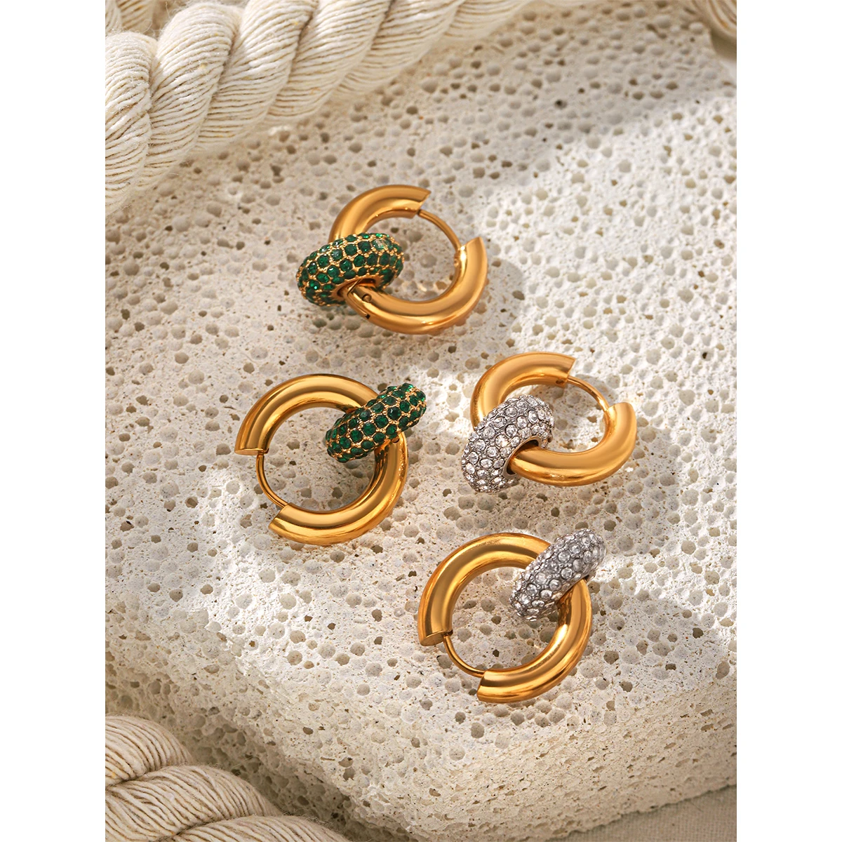 Vintage Hoop Earrings Stainless Steel Crystal Rhinestone Women's Round PVD Gold Plated Fashion Summer Jewelry Luxury Gift
Vintage Hoop Earrings Stainless Steel Crystal Rhinestone Women's Round PVD Gold Plated Fashion Summer Jewelry Luxury Gift