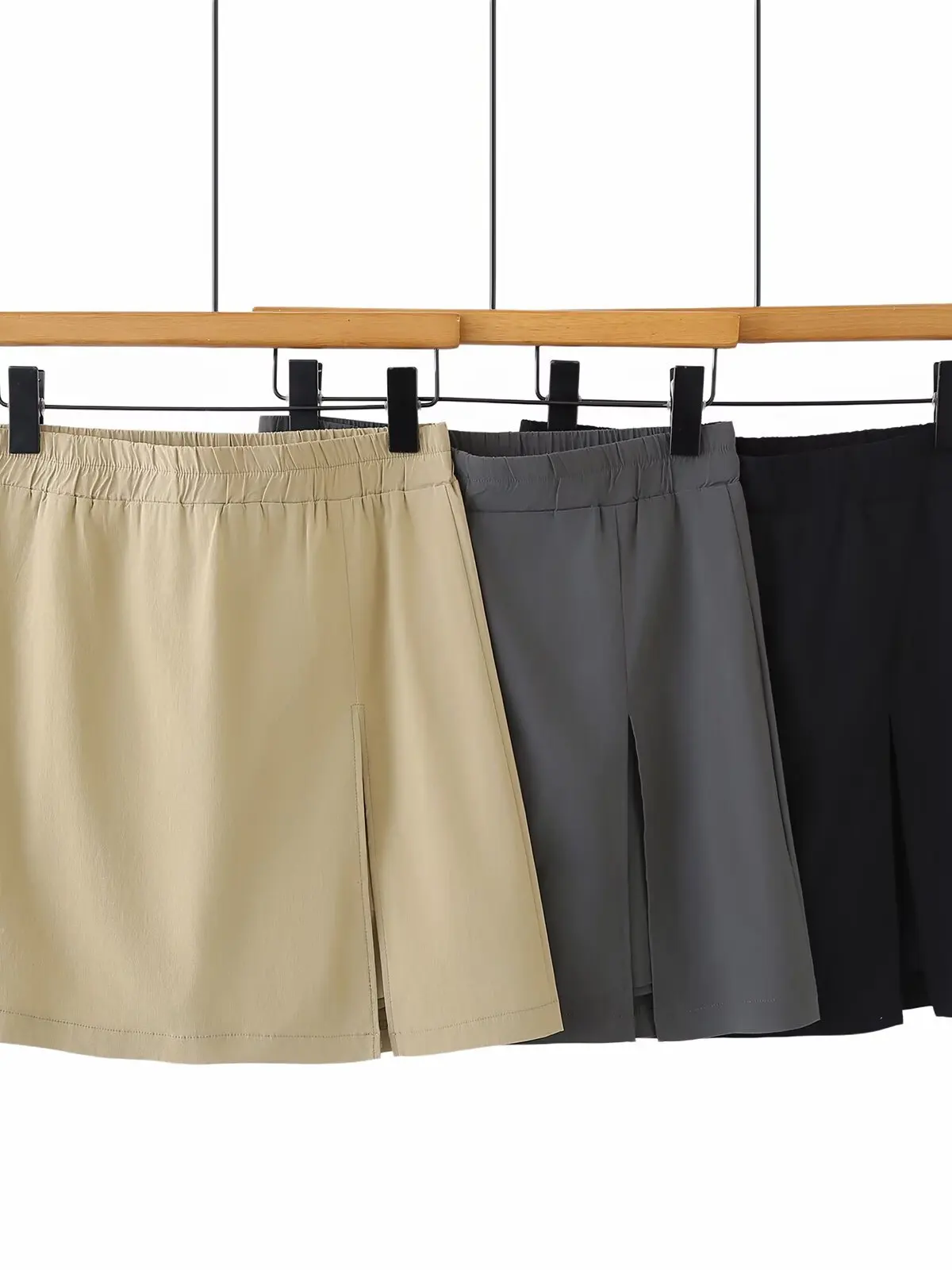plus Size Women's Summer Korean Style A-Line Shorts Elastic Waist Casual Versatile Five-Quarter Length Pants Skirt
plus Size Women's Summer Korean Style A-Line Shorts Elastic Waist Casual Versatile Five-Quarter Length Pants Skirt