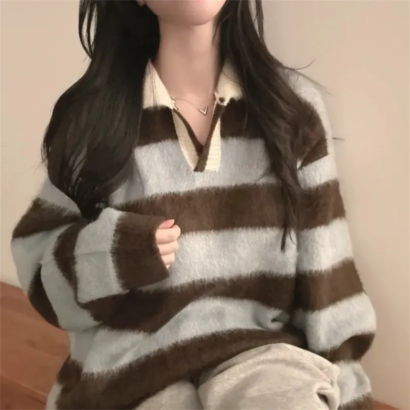 Женский вязаный кардиган, длинный све, полосатый отложной воротник, ленивые милые волосы, осенне-зимний шикарный винтажный топ
Женский вязаный кардиган, длинный све, полосатый отложной воротник, ленивые милые волосы, осенне-зимний шикарный винтажный топ