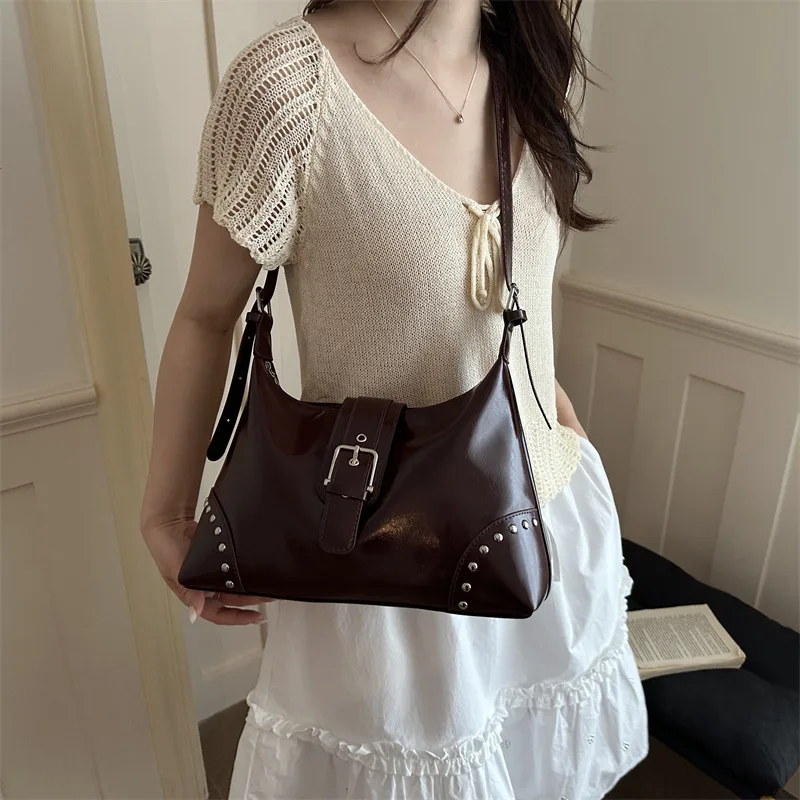 Fashionable casual texture tote bag summer new style shoulder bag for women 2026 trend and style personalized ladies' handbag
Fashionable casual texture tote bag summer new style shoulder bag for women 2026 trend and style personalized ladies' handbag