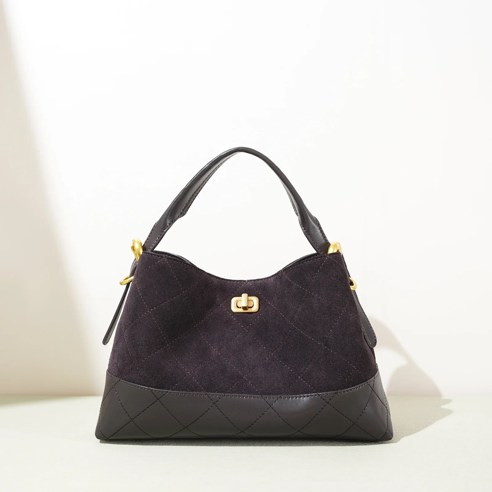 2025 New Autumn Suede Split Leather Tote Bag Quilted Work Commuting Bag Spacious Shoulder Crossbody Handbag Chic Style Handbag
2025 New Autumn Suede Split Leather Tote Bag Quilted Work Commuting Bag Spacious Shoulder Crossbody Handbag Chic Style Handbag