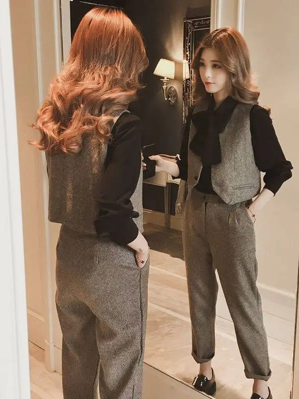 Spring Autumn Fashion Small Fragrance Style Set Women Winter Elegance High-End Sensation Ladylike Suit Shirt Vest Casual Pant...
Spring Autumn Fashion Small Fragrance Style Set Women Winter Elegance High-End Sensation Ladylike Suit Shirt Vest Casual Pant...