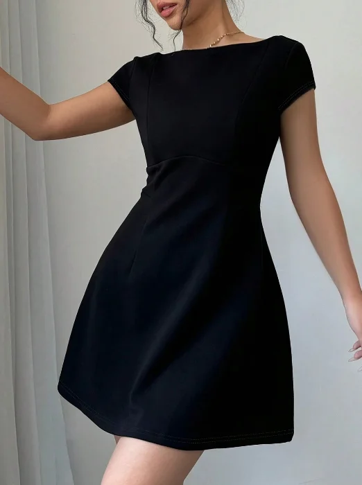 New Fashion 2025 Summer Sexy Elegant Evening Party Dresses Elegant and Exquisite Backless Slim Fit Short Sleeved Dress for Women
New Fashion 2025 Summer Sexy Elegant Evening Party Dresses Elegant and Exquisite Backless Slim Fit Short Sleeved Dress for Women