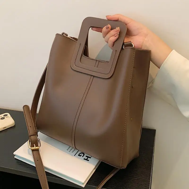 New Large Capacity Waterproof Female Bucket Bag Leather Crossbody Bag Women's Tote Bag Autumn Winter Portable Handbag
New Large Capacity Waterproof Female Bucket Bag Leather Crossbody Bag Women's Tote Bag Autumn Winter Portable Handbag