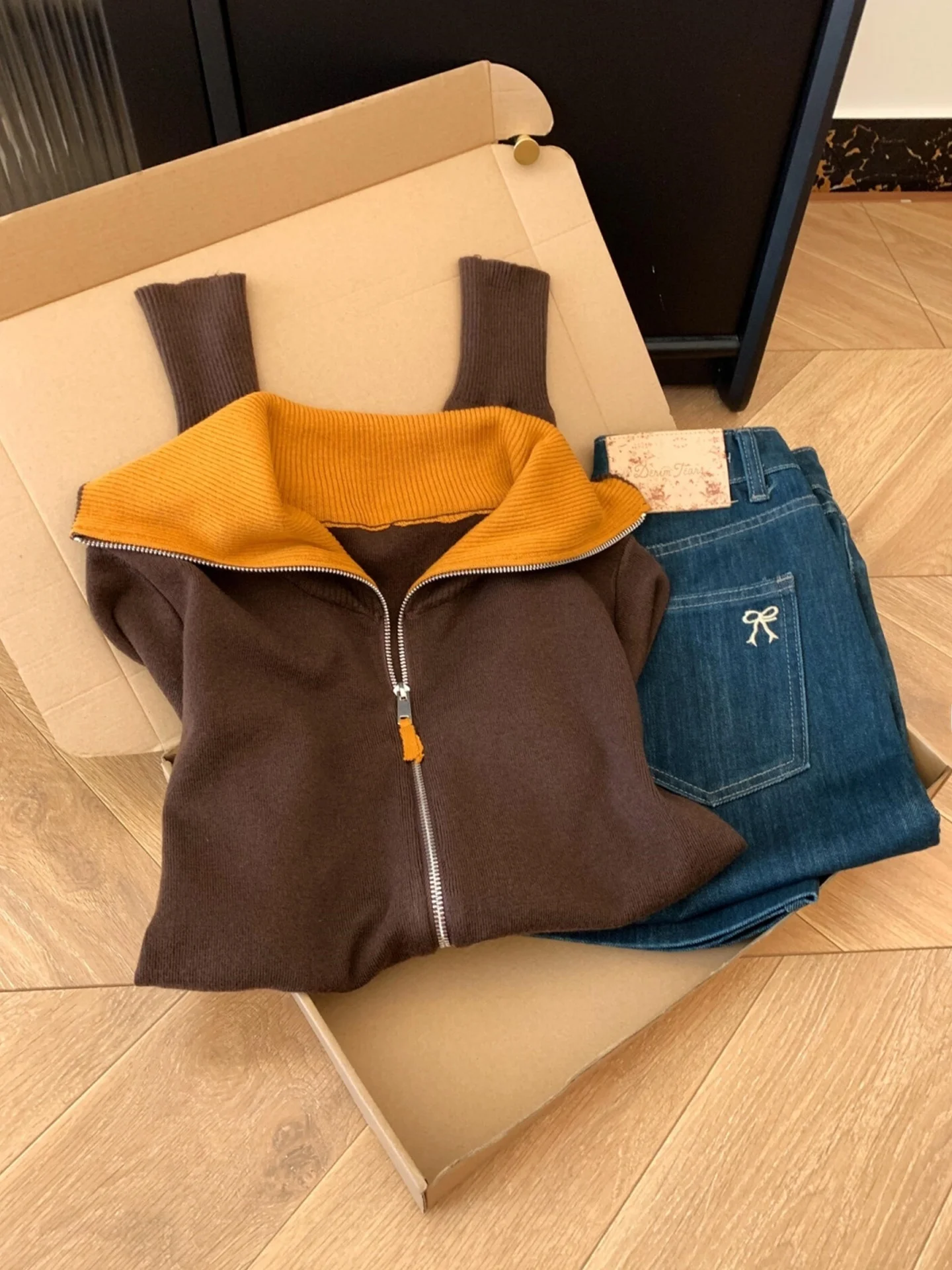 Color Blo Knitwear Zipper Long Sve Faionable Top Retro Sle Autumn New Arrival Women's Loose Fit Commute Sle Outerwear
Color Blo Knitwear Zipper Long Sve Faionable Top Retro Sle Autumn New Arrival Women's Loose Fit Commute Sle Outerwear