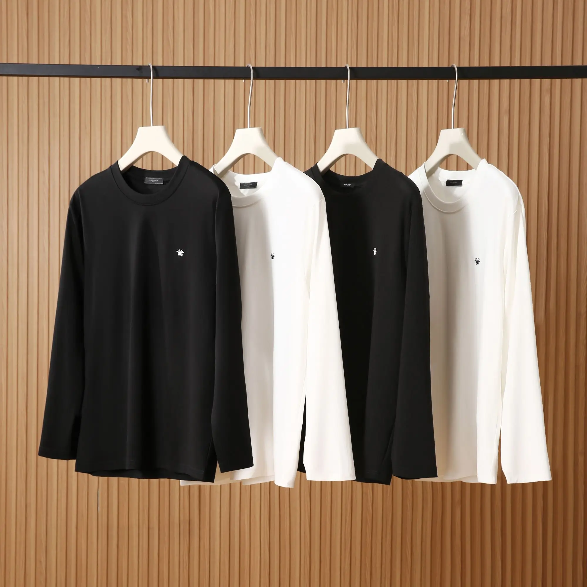 Ele Silk Feel Long Sve T-irt for Men Classic Embroidery Bee Design Spring 2025 Faionable Stand Fit Casual Wear
Ele Silk Feel Long Sve T-irt for Men Classic Embroidery Bee Design Spring 2025 Faionable Stand Fit Casual Wear