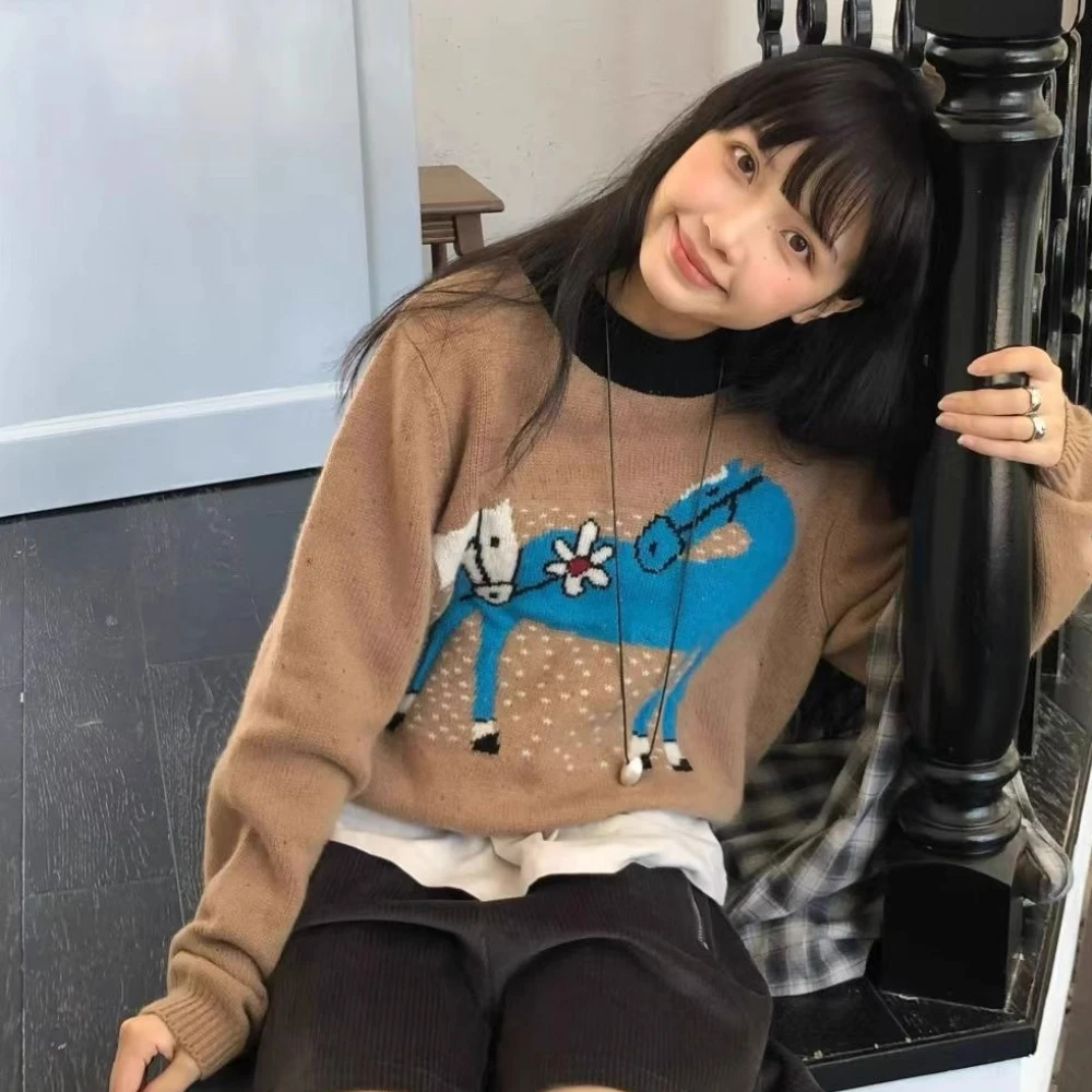 Japanese Cute Crew Neck Sweater with Horse Pattern Loose Fit Knitted Pullover Cute Casual Style for Autumn Winter Y2K Students
Japanese Cute Crew Neck Sweater with Horse Pattern Loose Fit Knitted Pullover Cute Casual Style for Autumn Winter Y2K Students