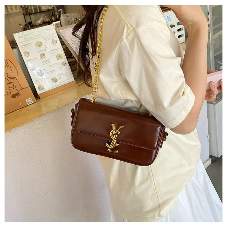 Famous Tote Diaper Bag Women's Luxury Leather Crossbody Bag Vintage Minimalist Designer Large Capacity Stylish And Chic
Famous Tote Diaper Bag Women's Luxury Leather Crossbody Bag Vintage Minimalist Designer Large Capacity Stylish And Chic