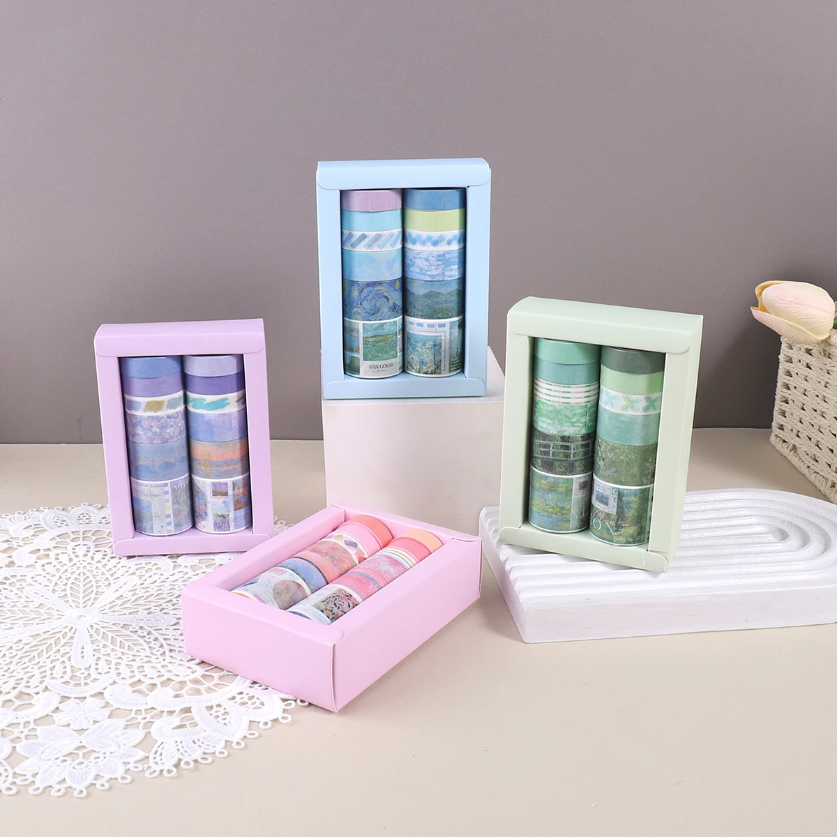 12 рулонов/коробка бумажной ленты с тематикой масляной живописи, подходит для декоративных материалов для календаря скрапбукинга, художественной галереи.
12 рулонов/коробка бумажной ленты с тематикой масляной живописи, подходит для декоративных материалов для календаря скрапбукинга, художественной галереи.