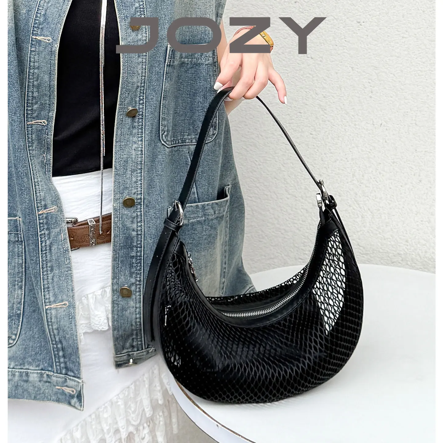 Luxury Design Classic Hollow Out Women Handbag 2025 New Trendy High Quality Shoulder Crossbody Bag Casuals Travel Beaches Simple
Luxury Design Classic Hollow Out Women Handbag 2025 New Trendy High Quality Shoulder Crossbody Bag Casuals Travel Beaches Simple