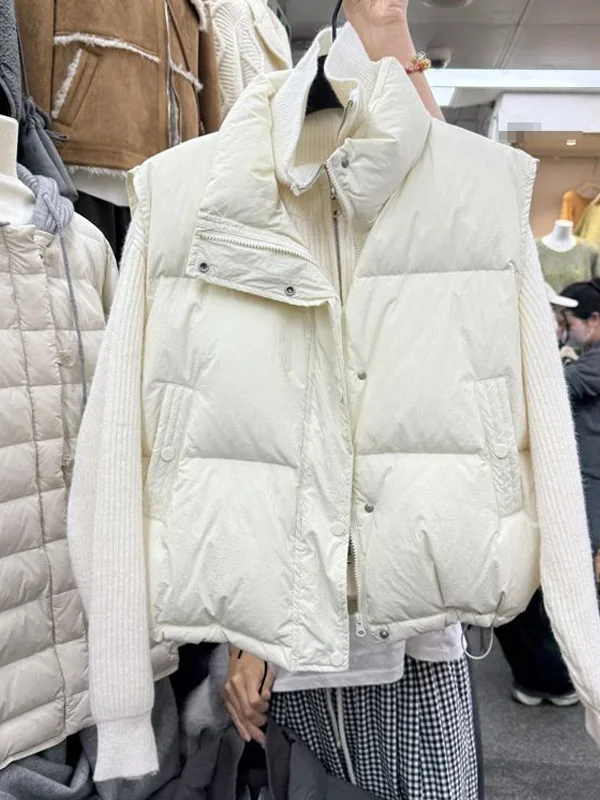 Korean Style Winter Thickened Zipper Sleeveless Stand Collar Cotton Vest Commute Versatile Trendy Outerwear for Young Women
Korean Style Winter Thickened Zipper Sleeveless Stand Collar Cotton Vest Commute Versatile Trendy Outerwear for Young Women