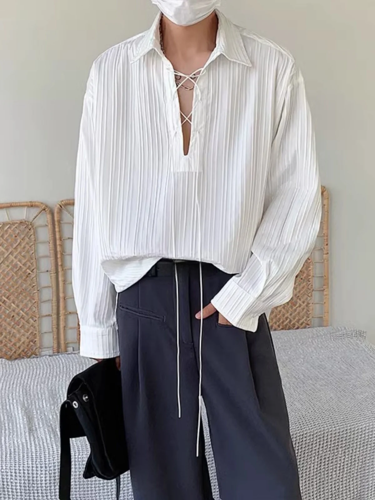 Свободная длинная рубашка унисекс в стиле барокко с текстурой и завязками, модная, для весны и осени
Свободная длинная рубашка унисекс в стиле барокко с текстурой и завязками, модная, для весны и осени