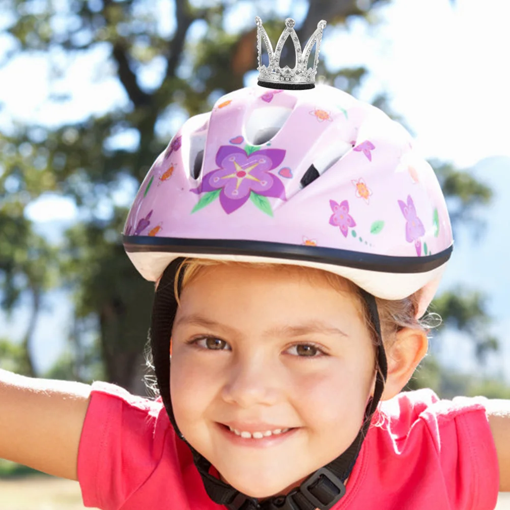 2Pcs Motorcycle Rhinestone Crown Decoration Lightweight Durable Crown Accessory for Ski Bike Outdoor Use 
2Pcs Motorcycle Rhinestone Crown Decoration Lightweight Durable Crown Accessory for Ski Bike Outdoor Use