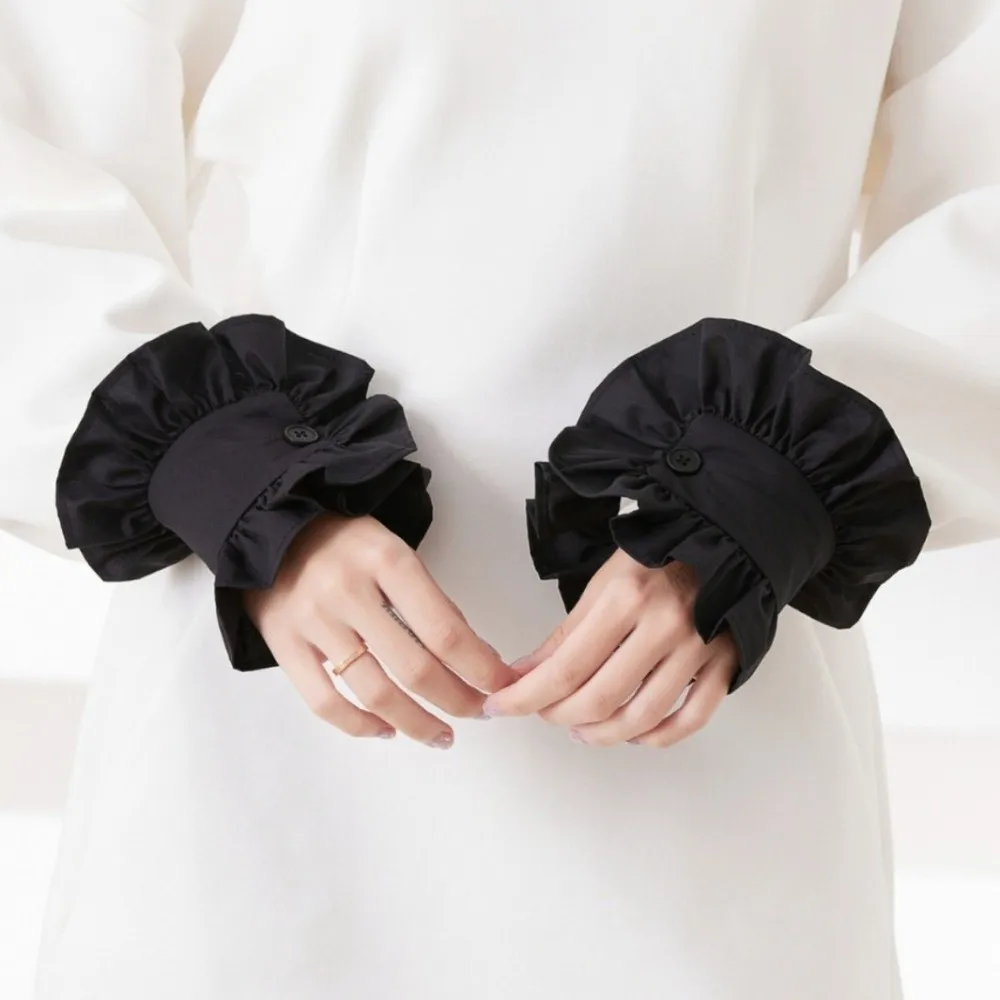 Trendy Ruffle Clothing Cuffs Detachable with Buttons Decorative Sleeves Cuff Extension Clothing Wrist Accessories
Trendy Ruffle Clothing Cuffs Detachable with Buttons Decorative Sleeves Cuff Extension Clothing Wrist Accessories
