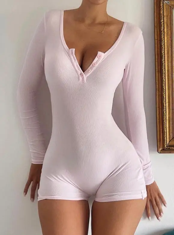 Осень/зима 2022, новые женские модные спортивные шорты для йоги, однотонные шорты с длинными рукавами, комбинезон, женская одежда
Осень/зима 2022, новые женские модные спортивные шорты для йоги, однотонные шорты с длинными рукавами, комбинезон, женская одежда