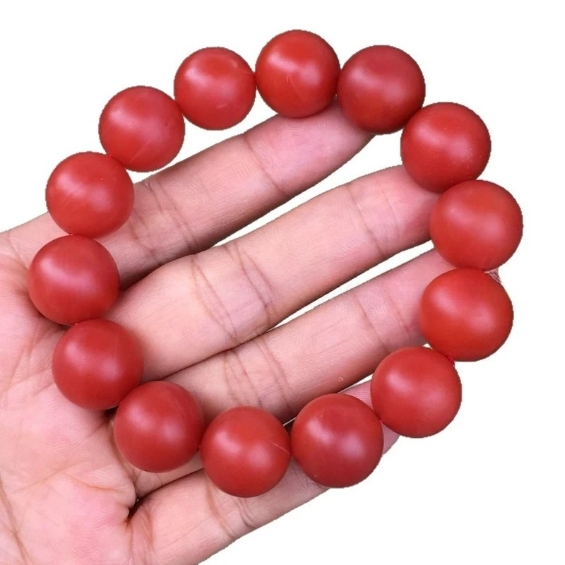 The bracelet is full of color and meat, and the meat is delicate. It is a collection grade for Wenwan goods.
The bracelet is full of color and meat, and the meat is delicate. It is a collection grade for Wenwan goods.