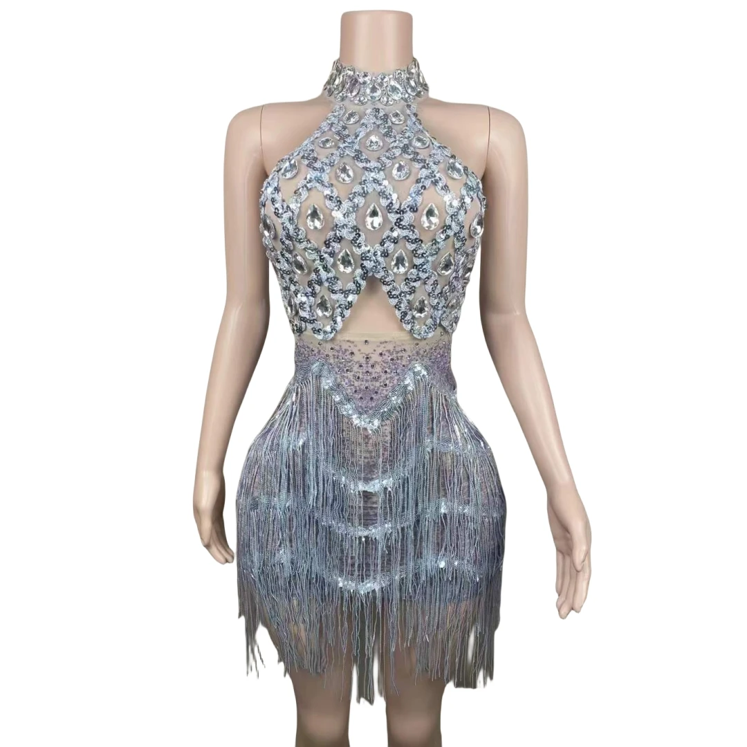 Sexy Backless Flash Rhinestone Shinning Fringe Dress For Women Birthday New Year Photography Bling Bling Stage Wear Drag Queen
Sexy Backless Flash Rhinestone Shinning Fringe Dress For Women Birthday New Year Photography Bling Bling Stage Wear Drag Queen