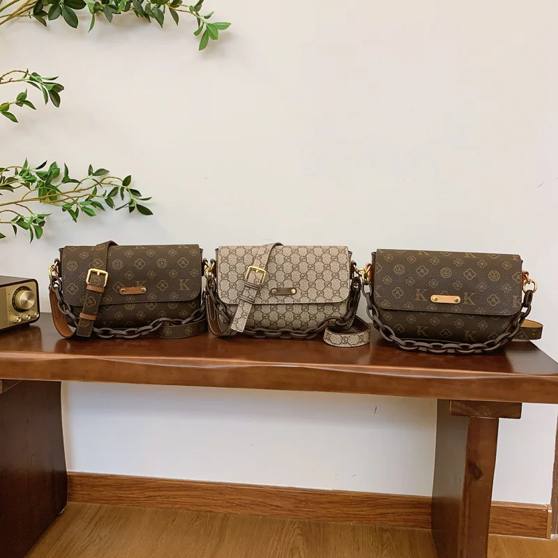 2024 New Retro Light Luxury Fashion Casual All Texture Small Square Bag Female Bag Single Shoulder Crossbody Bag
2024 New Retro Light Luxury Fashion Casual All Texture Small Square Bag Female Bag Single Shoulder Crossbody Bag