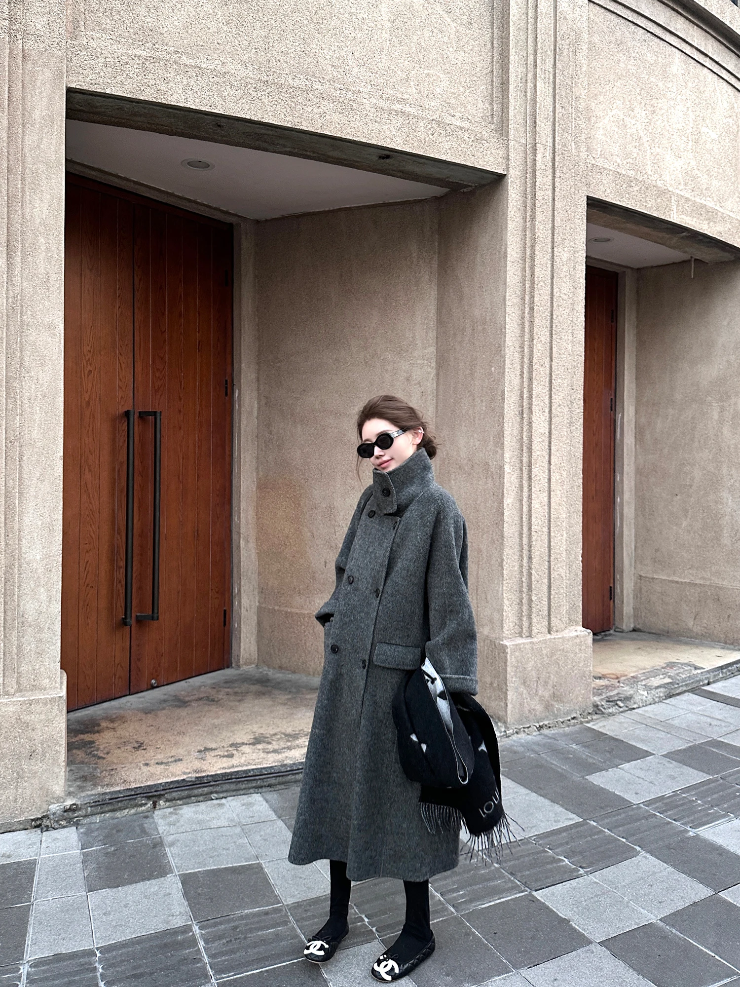 Korean Sle Long Woolen Coat 900g Stand Collar Wide Version Camel Hair Woolen Coat Thi Winter Outerwear for Young Women
Korean Sle Long Woolen Coat 900g Stand Collar Wide Version Camel Hair Woolen Coat Thi Winter Outerwear for Young Women