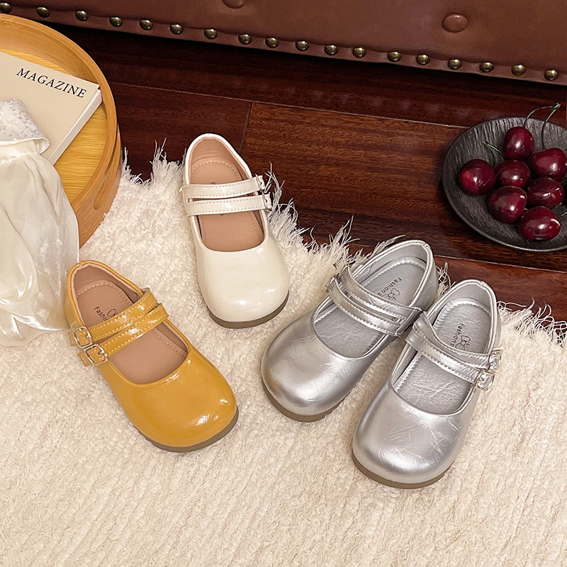 Spring Girl's Mary Janes Plain Design Glossy Chic Kid's Flat Shoe Solid Colors Anti-slip Trendy Versatile Children Shoes 4-6Y
Spring Girl's Mary Janes Plain Design Glossy Chic Kid's Flat Shoe Solid Colors Anti-slip Trendy Versatile Children Shoes 4-6Y