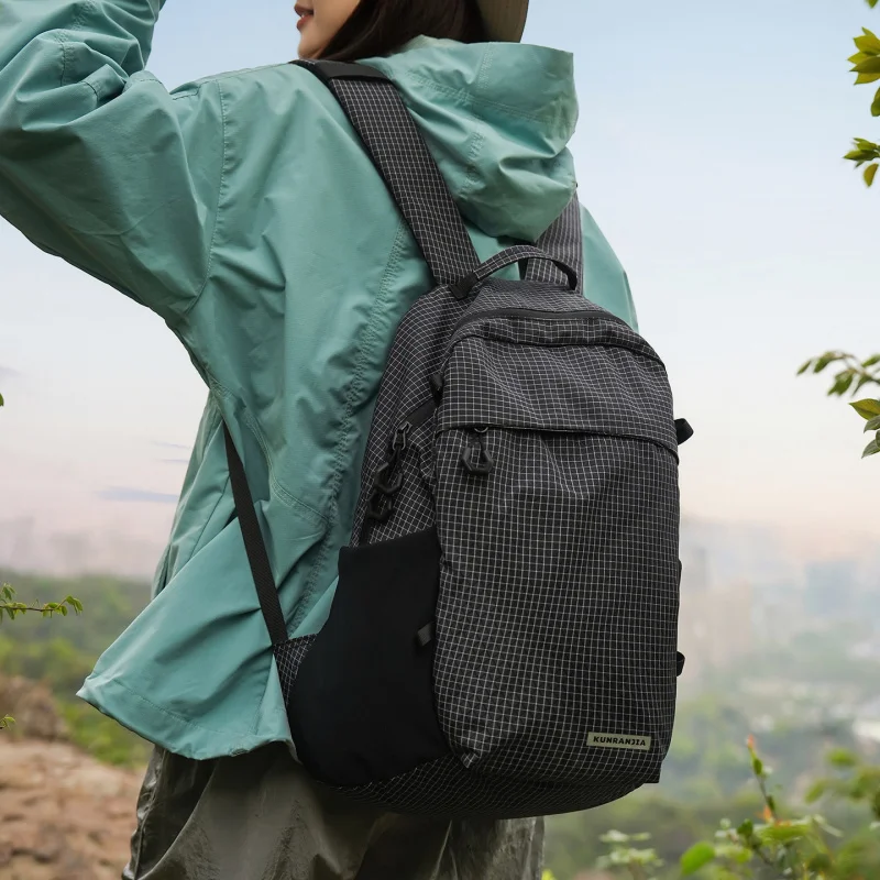 Outdoor functional style backpack for men, lightweight, waterproof, suitable for sports, travel, hiking, and as a school bag for
Outdoor functional style backpack for men, lightweight, waterproof, suitable for sports, travel, hiking, and as a school bag for
