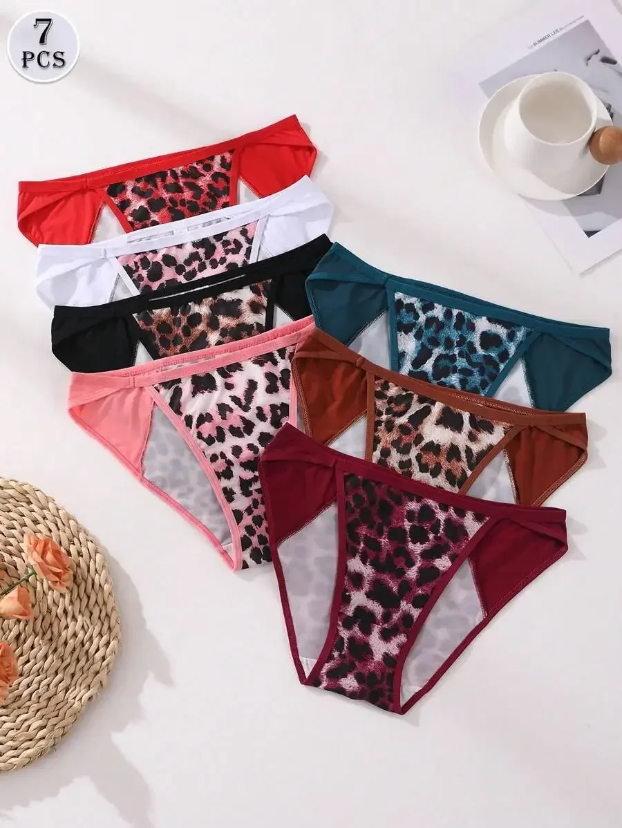 7 PCS Womens Leopard Ice Silk Low Waist Seamless Briefs Hollow Out Comfortable Underwear
7 PCS Womens Leopard Ice Silk Low Waist Seamless Briefs Hollow Out Comfortable Underwear
