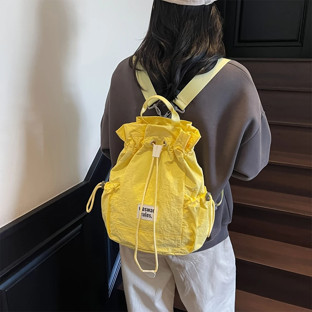 Рюкзак большой вместимости, новинка 2025 года, повседневный универсальный рюкзак, корейская версия, модная дорожная сумка для женщин
Рюкзак большой вместимости, новинка 2025 года, повседневный универсальный рюкзак, корейская версия, модная дорожная сумка для женщин