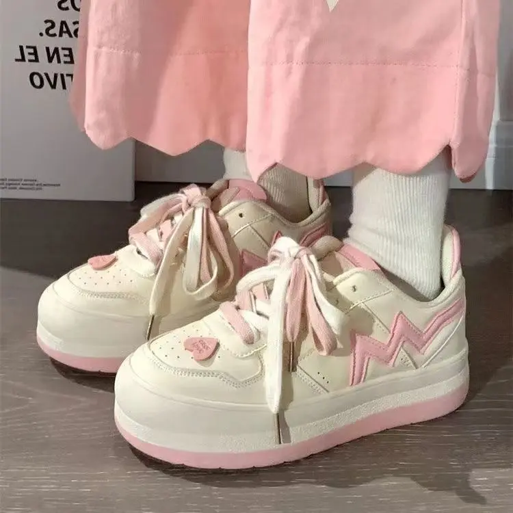 Four Seasons Womens Shoes Pink Heart Cute Sweet Fashion Sneakers Women Lace-up Shallow Anti-Slippery Breathable
Four Seasons Womens Shoes Pink Heart Cute Sweet Fashion Sneakers Women Lace-up Shallow Anti-Slippery Breathable