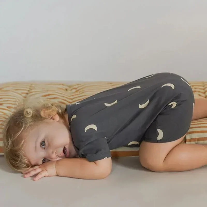 Newborn Baby Girl Summer Thin Romper Kid Crescent Moon Short Sleeves Jumpsuit One Piece Toddler Boy Loose Cotton Rompers
Newborn Baby Girl Summer Thin Romper Kid Crescent Moon Short Sleeves Jumpsuit One Piece Toddler Boy Loose Cotton Rompers