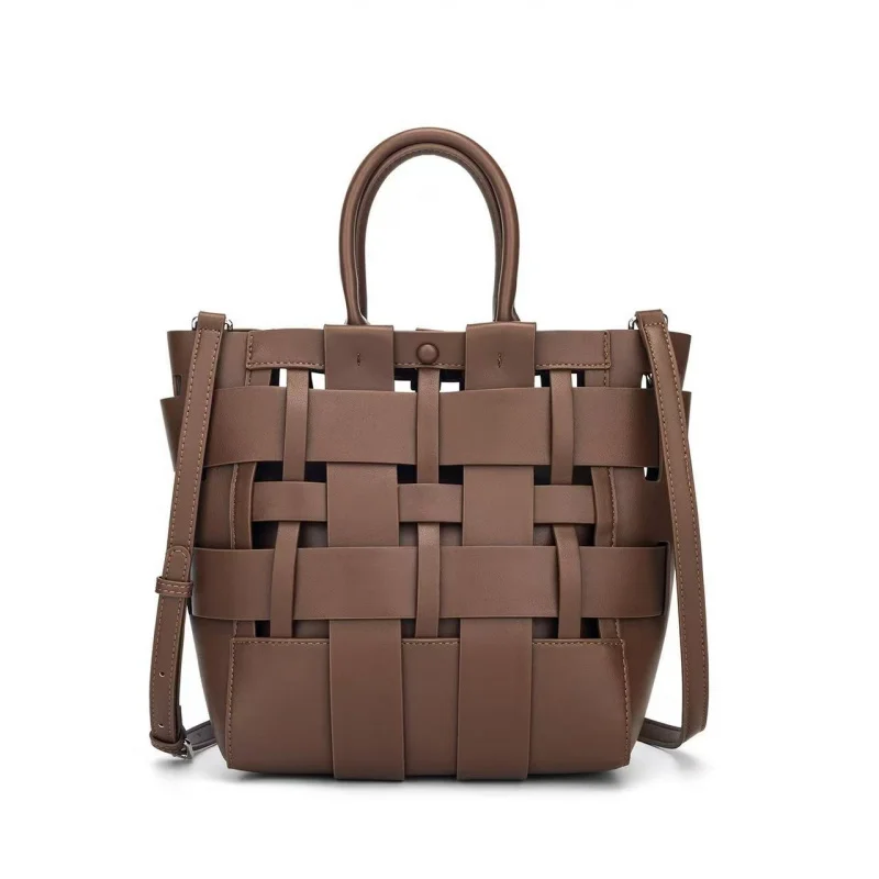BHandmade woven bucket bag with large capacity, suitable for shoulder, crossbody, or hand carry
BHandmade woven bucket bag with large capacity, suitable for shoulder, crossbody, or hand carry