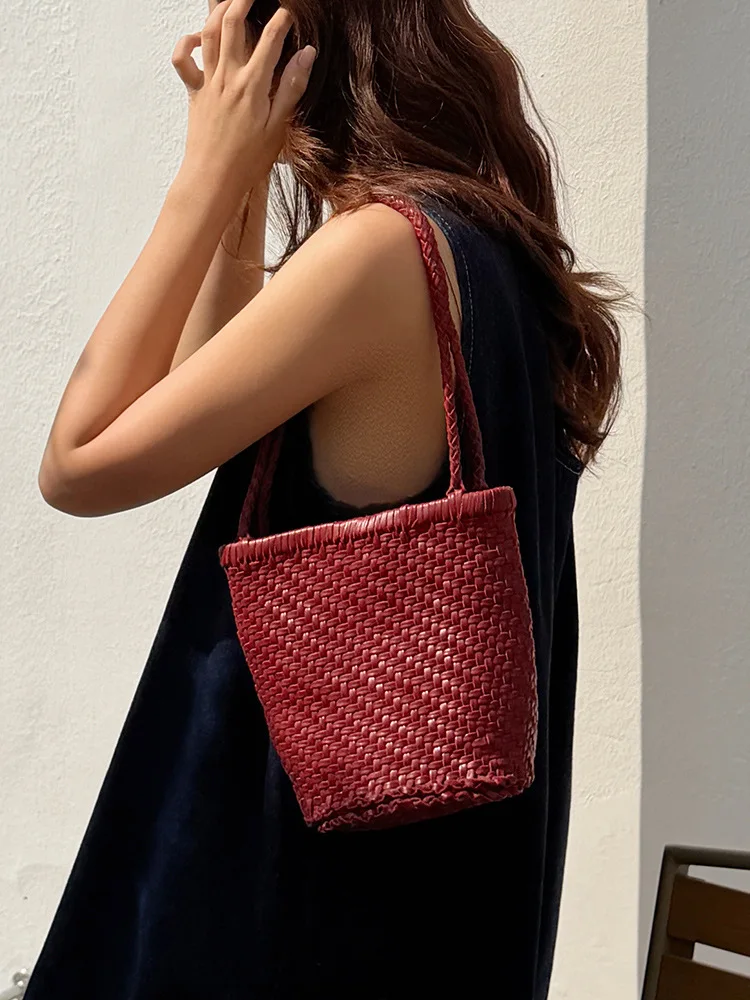 FIRMRANCH Artistic Niche Minimalist Pure Handmade Woven Top Grain Cowhide Large Capacity Bucket Female Shoulder Vacation Purse
FIRMRANCH Artistic Niche Minimalist Pure Handmade Woven Top Grain Cowhide Large Capacity Bucket Female Shoulder Vacation Purse
