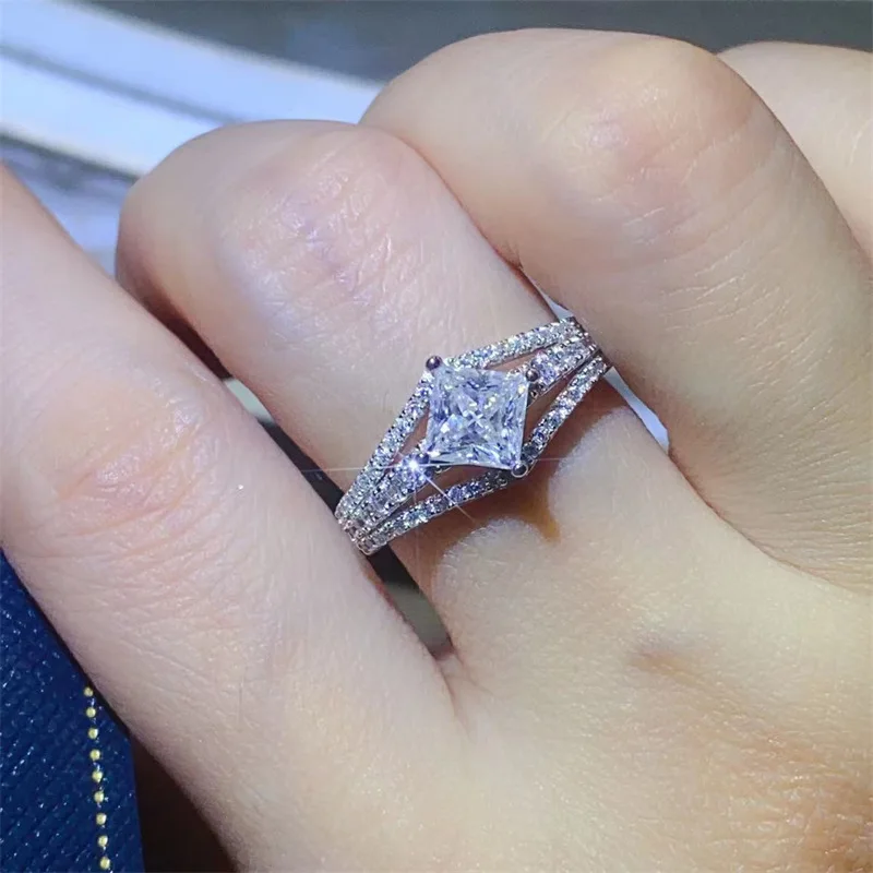 Luxury Platinum Solid Platinum PT950 Women's Ring Diamond Proposal Wedding Anniversary Gift Women's Diamond
Luxury Platinum Solid Platinum PT950 Women's Ring Diamond Proposal Wedding Anniversary Gift Women's Diamond