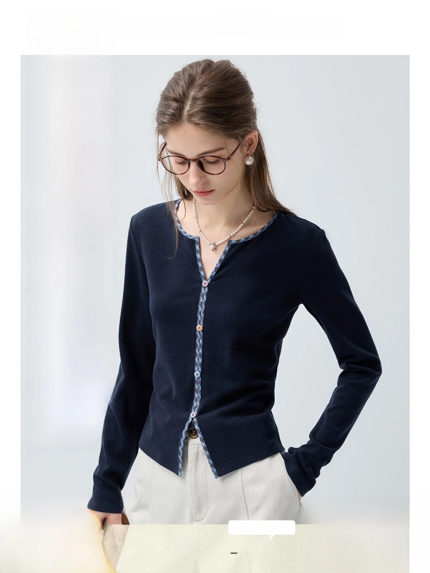 5A Antibacterial Large Size Women's V-neck Knitted Long Sleeve Base Shirt Spring Casual Wear for Plump MM Comfortable Breathable
5A Antibacterial Large Size Women's V-neck Knitted Long Sleeve Base Shirt Spring Casual Wear for Plump MM Comfortable Breathable