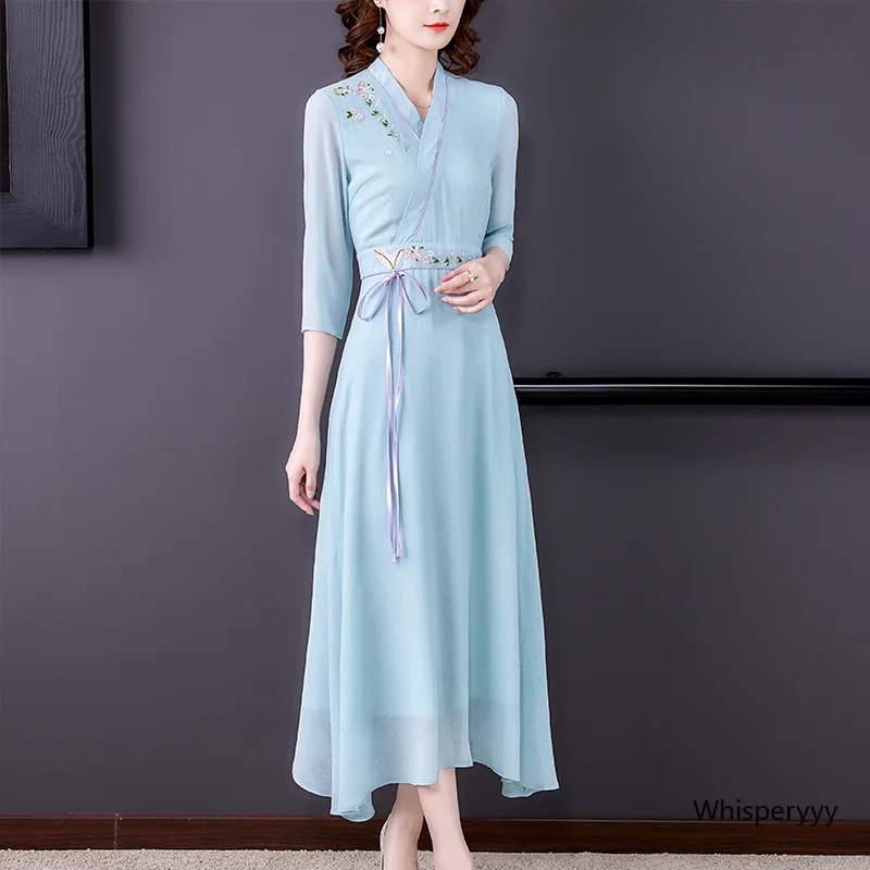 Chinese Style Hanfu Dress Women Vintage Fashion Modern Improve Embroidery Elegance Dresses Chinese Traditional Dress for Girls
Chinese Style Hanfu Dress Women Vintage Fashion Modern Improve Embroidery Elegance Dresses Chinese Traditional Dress for Girls
