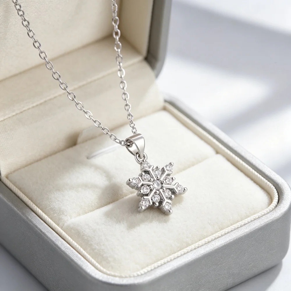925 Sterling Silver Snowflake Pendant Necklace for Women Shiny Zirconia Crystal Clavicle Chain Winter Christmas Jewelry Gift
925 Sterling Silver Snowflake Pendant Necklace for Women Shiny Zirconia Crystal Clavicle Chain Winter Christmas Jewelry Gift