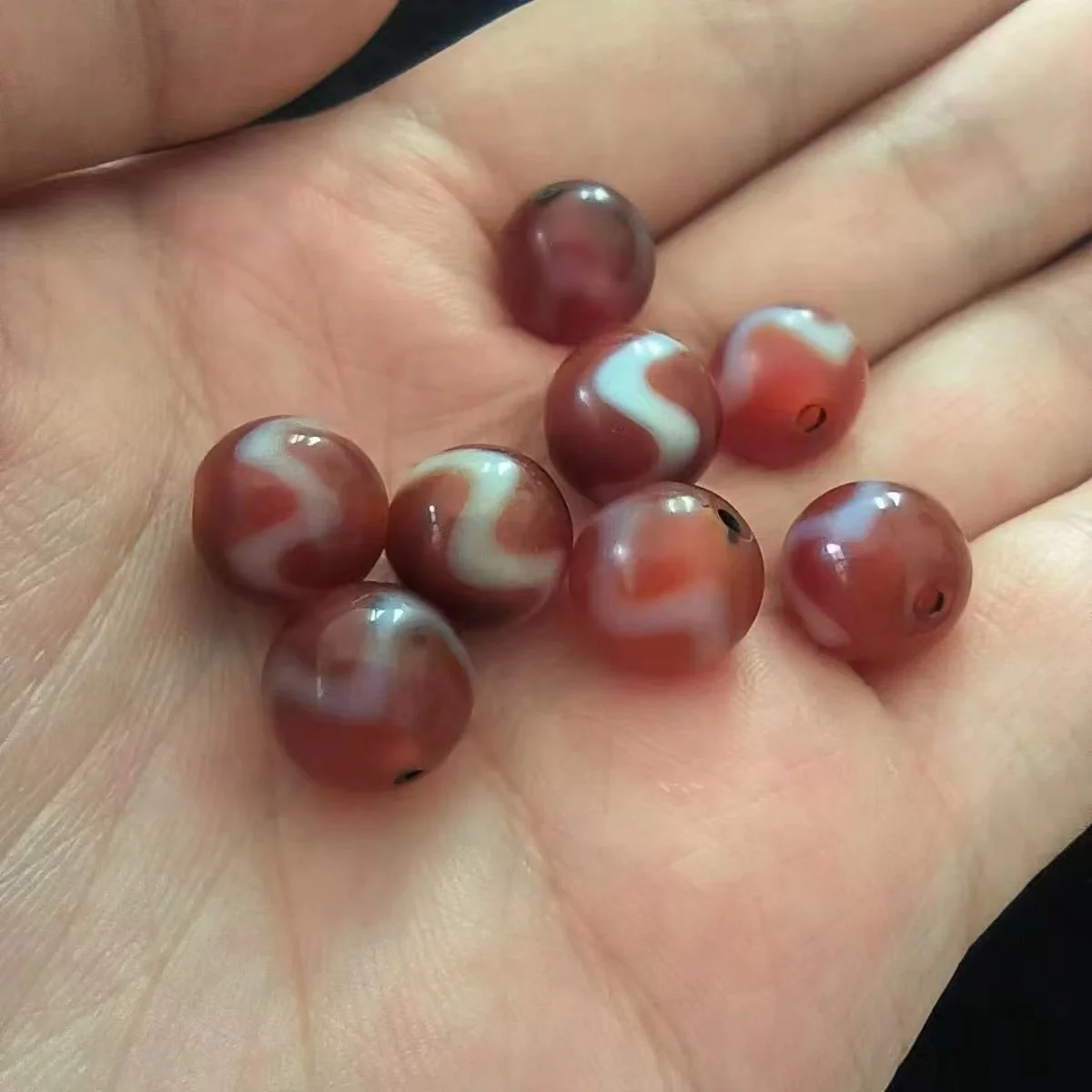 100pcs/lot pure natural red agate dzi crown tortoise shell Huya traditional craft diy Accessories wholesale gem jewelry amulet
100pcs/lot pure natural red agate dzi crown tortoise shell Huya traditional craft diy Accessories wholesale gem jewelry amulet