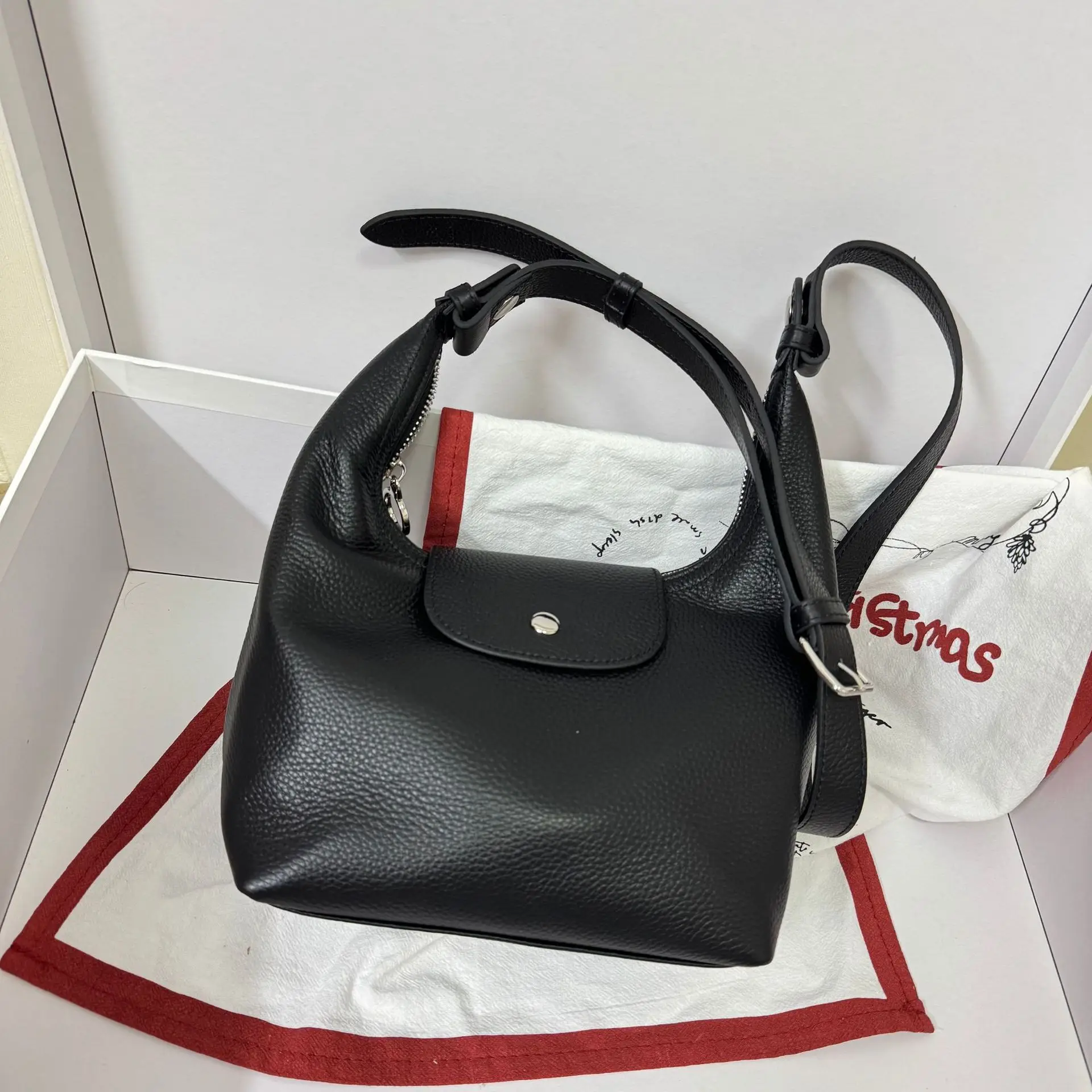 rin Kelvin Сумка через плечо из натуральной кожи Простая пригородная коробка для завтрака Сумка для пельменей Верхний слой из воловьей кожи Briti Sle Buet ape
rin Kelvin Сумка через плечо из натуральной кожи Простая пригородная коробка для завтрака Сумка для пельменей Верхний слой из воловьей кожи Briti Sle Buet ape